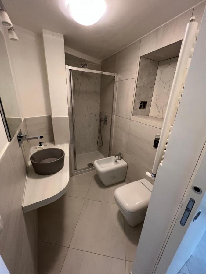 Alloggio Incantevole A Napoli : Maison Mj Bagian luar foto