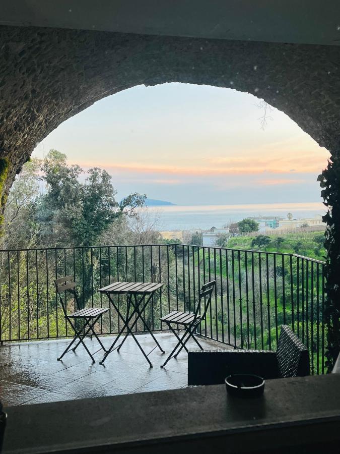 Alloggio Incantevole A Napoli : Maison Mj Bagian luar foto